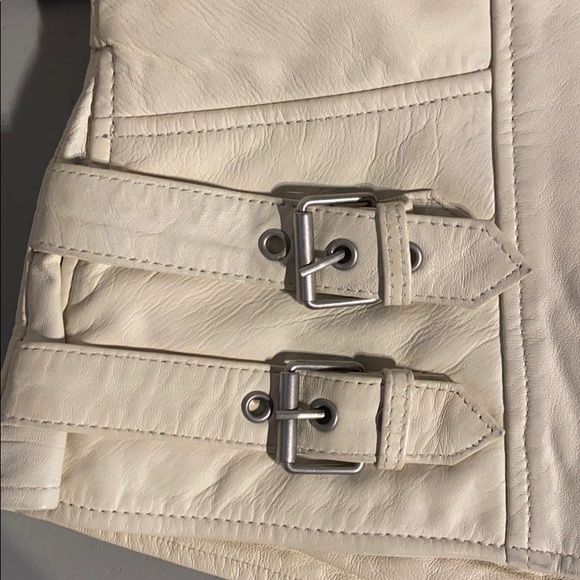 Leather jacket - Picture 9 of 9